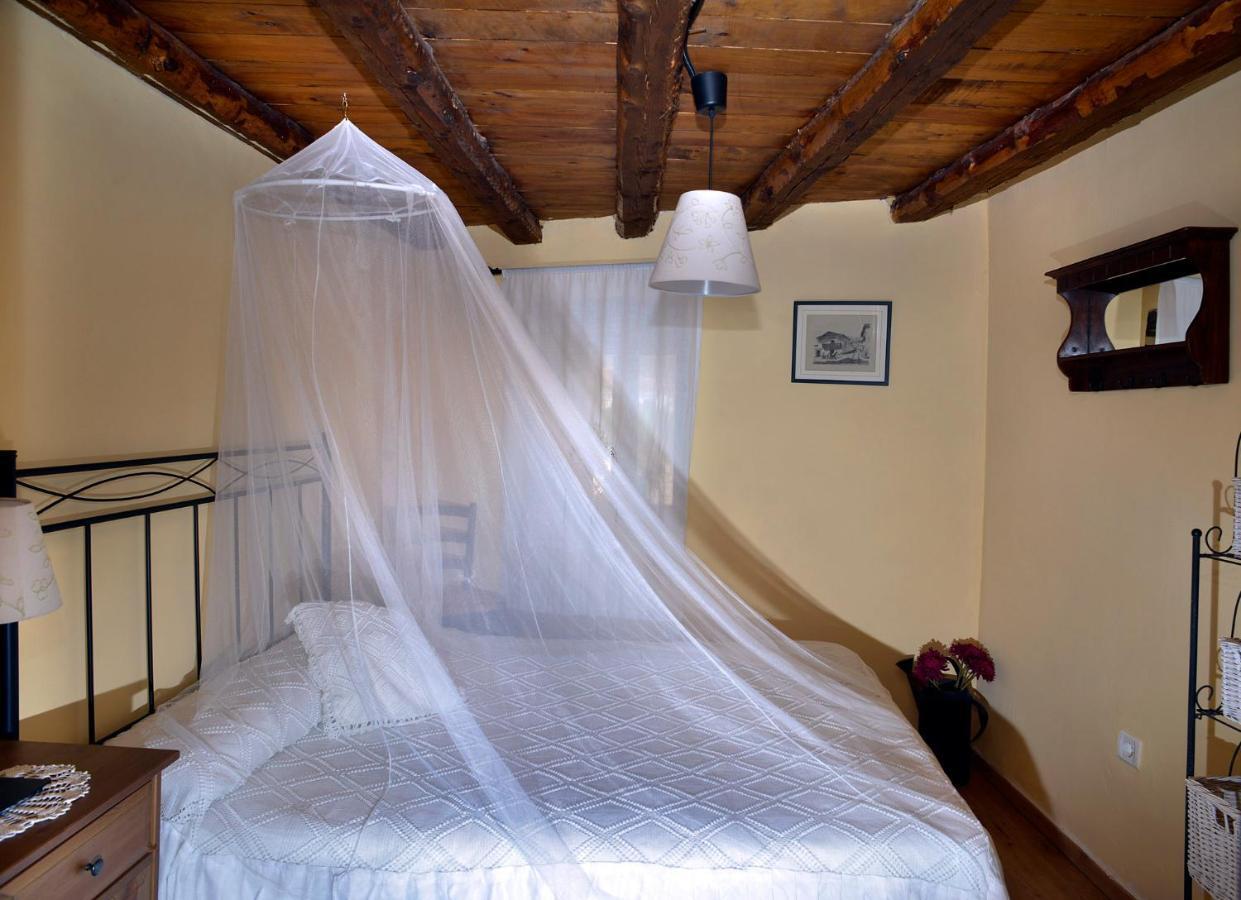 La Casita de Leire Tamajon Exterior foto